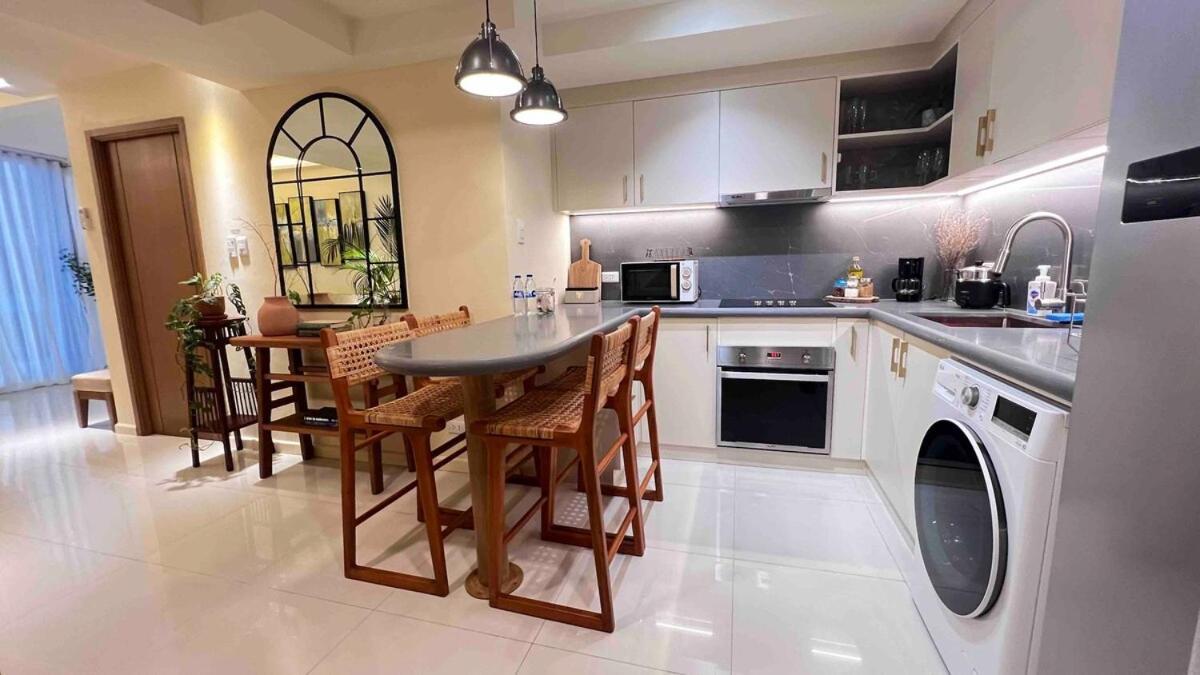 Apartment 3 Bedroom Beautiful And Cozy Loft In Poblacion Makati Manila