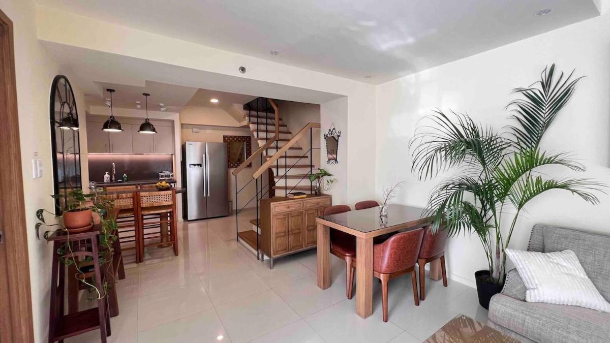 Apartment 3 Bedroom Beautiful And Cozy Loft In Poblacion Makati *