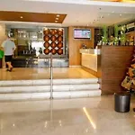 3 Bedroom Beautiful And Cozy Loft In Poblacion Makati