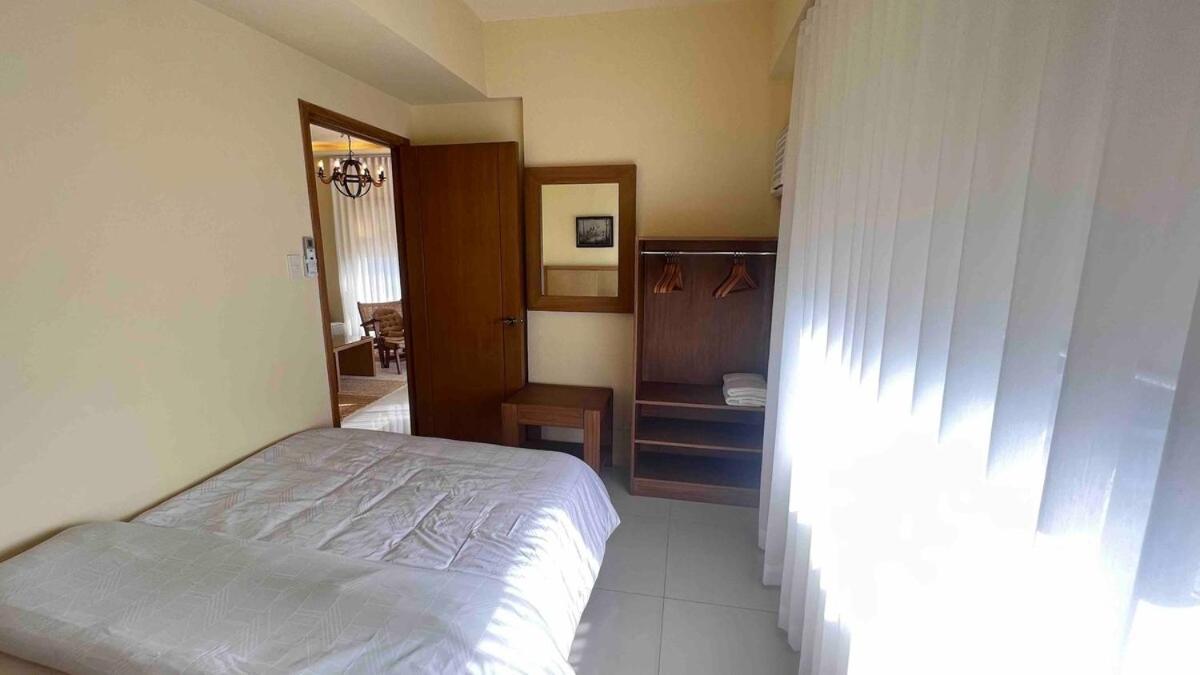 3 Bedroom Beautiful And Cozy Loft In Poblacion Makati Apartment