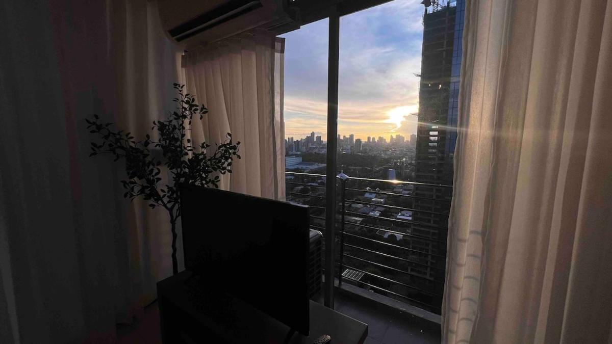 3 Bedroom Beautiful And Cozy Loft In Poblacion Makati Apartment Manila