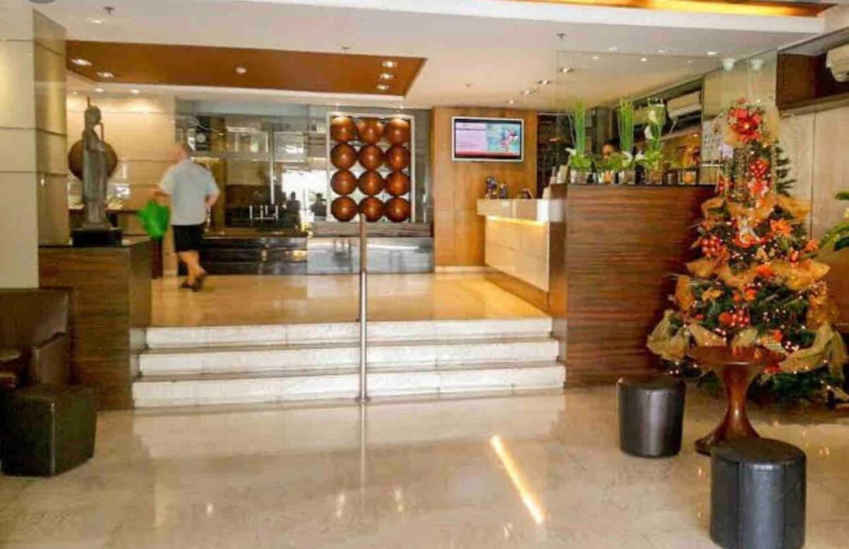 3 Bedroom Beautiful And Cozy Loft In Poblacion Makati Apartment Manila